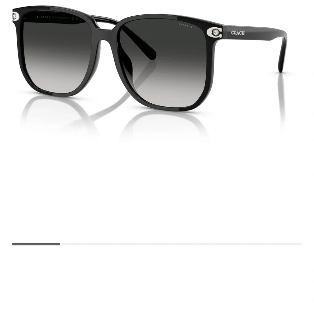 Coach Embedded C Rounded Square Sunglasses with Sleek Design and ombré effect